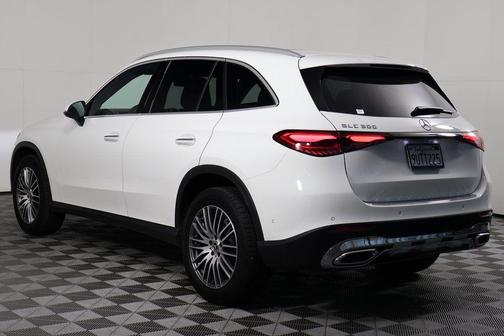 Polar White 2026 Mercedes-Benz GLC 300 Base