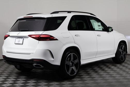 Polar White 2026 Mercedes-Benz GLE 450 4MATIC
