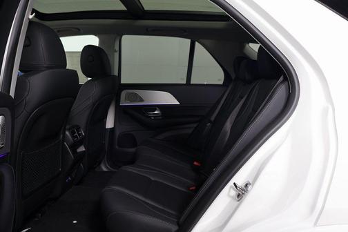 Polar White 2026 Mercedes-Benz GLE 450 4MATIC
