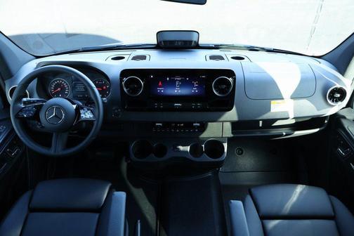 2025 Mercedes-Benz Sprinter 2500 Standard Roof