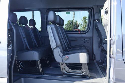 2025 Mercedes-Benz Sprinter 2500 Standard Roof