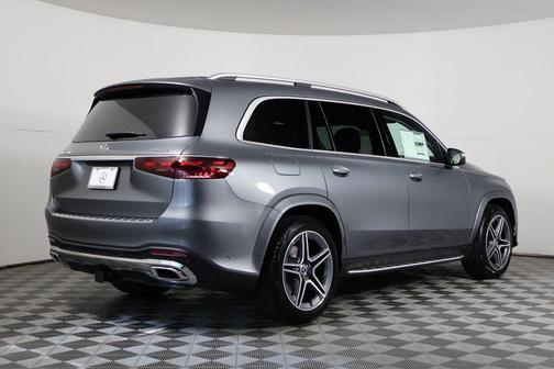 2026 Mercedes-Benz GLS 450 4MATIC