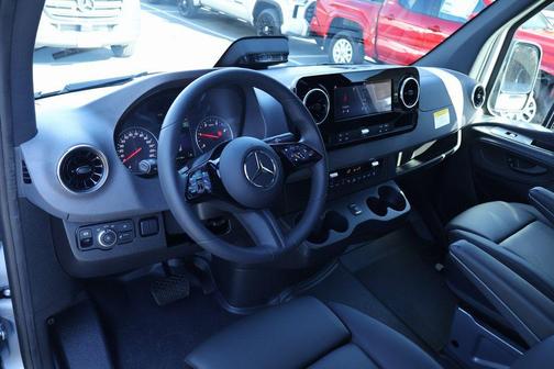2025 Mercedes-Benz Sprinter 2500 Standard Roof