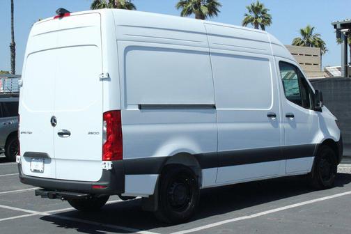 2025 Mercedes-Benz Sprinter 2500 Standard Roof