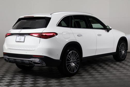 Polar White 2026 Mercedes-Benz GLC 300 Base