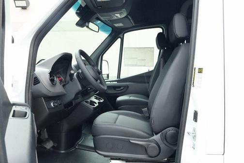 2026 Mercedes-Benz Sprinter 2500 Standard Roof