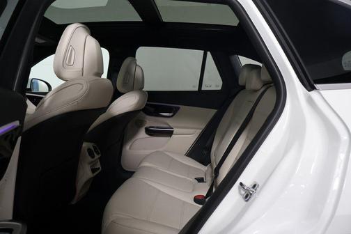 2026 Mercedes-Benz GLC 300 Base