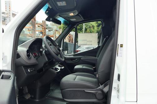 2026 Mercedes-Benz Sprinter 2500 Standard Roof