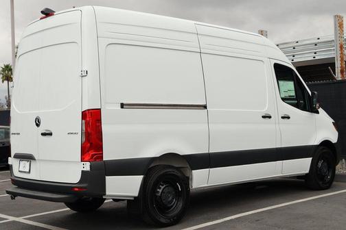 2026 Mercedes-Benz Sprinter 2500 Standard Roof