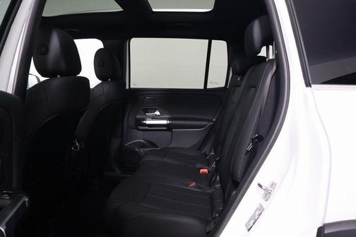 Polar White 2026 Mercedes-Benz GLB 250 Base