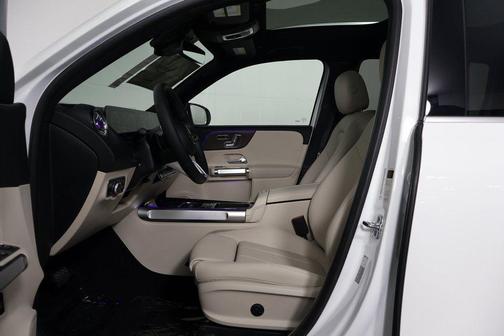 Polar White 2026 Mercedes-Benz GLB 250 4MATIC