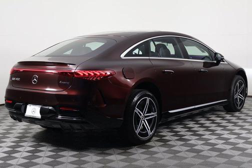 MANUFAKTUR Signature Rubellite Red Metallic 2026 Mercedes-Benz EQS 450 4MATIC