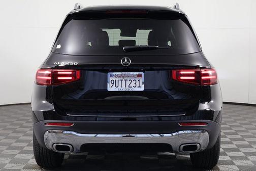 Night Black 2026 Mercedes-Benz GLB 250 Base