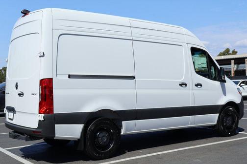 2025 Mercedes-Benz Sprinter 2500 Standard Roof