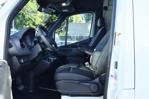 Arctic White 2025 Mercedes-Benz Sprinter 2500 Standard Roof