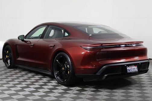2021 Porsche Taycan Turbo