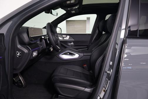 Moonlight White Magno 2026 Mercedes-Benz GLS 450 4MATIC