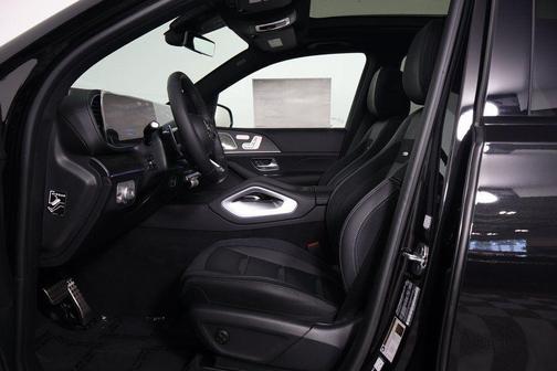 Obsidian Black Metallic 2026 Mercedes-Benz AMG GLE 53 4MATIC+