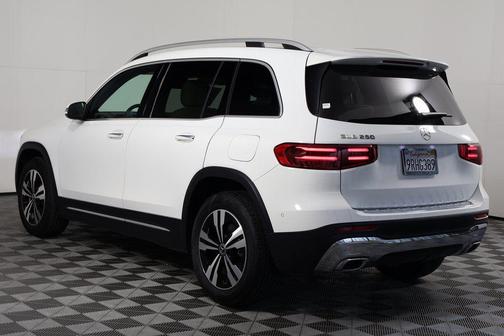 2025 Mercedes-Benz GLB 250 Base