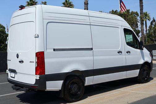 2025 Mercedes-Benz Sprinter 2500 Standard Roof