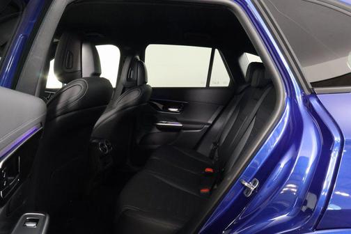 2026 Mercedes-Benz GLC 300 Base