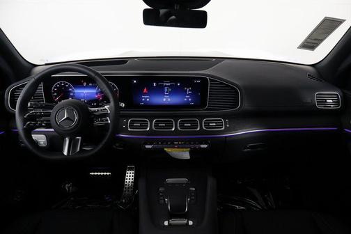 Obsidian Black Metallic 2026 Mercedes-Benz GLS 580 4MATIC