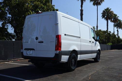 2025 Mercedes-Benz Sprinter 2500 Standard Roof