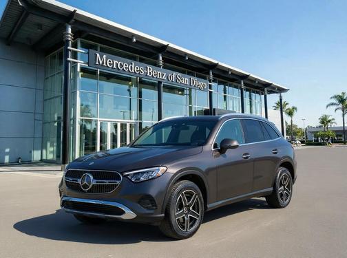 Graphite Grey Metallic 2026 Mercedes-Benz GLC 300 4MATIC