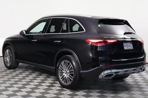 2025 Mercedes-Benz GLC 300 Base