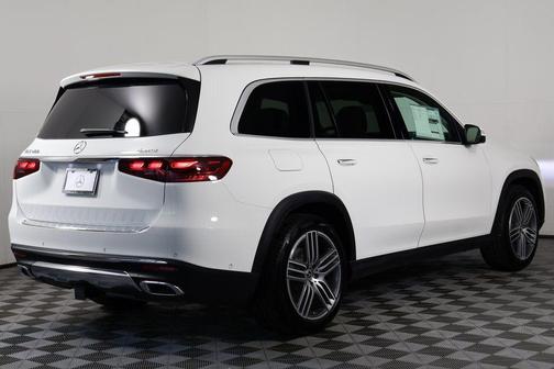 2026 Mercedes-Benz GLS 450 4MATIC