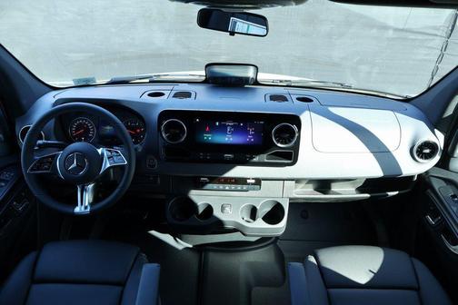 2026 Mercedes-Benz Sprinter 2500 Standard Roof