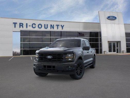 Agate Black Metallic 2026 Ford F-150 XLT