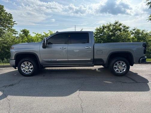 Sterling Gray Metallic 2025 Chevrolet Silverado 2500 High Country
