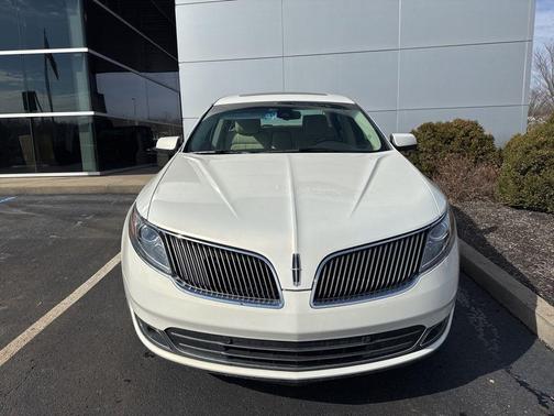 2013 Lincoln MKS Base