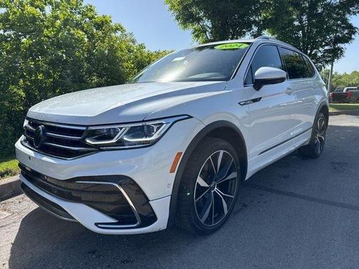 Opal White Pearl Effect 2024 Volkswagen Tiguan 2.0T SEL R-Line