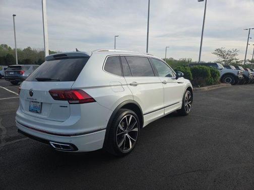Opal White Pearl Effect 2024 Volkswagen Tiguan 2.0T SEL R-Line