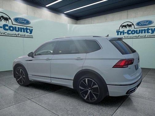 Opal White Pearl Effect 2024 Volkswagen Tiguan 2.0T SEL R-Line