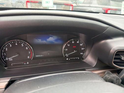 Star White 2022 Ford Explorer Limited