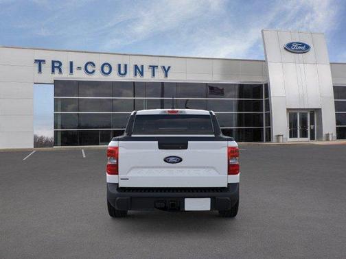 Oxford White 2025 Ford Maverick XLT