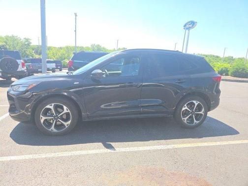 Agate Black Metallic 2023 Ford Escape ST-Line Select