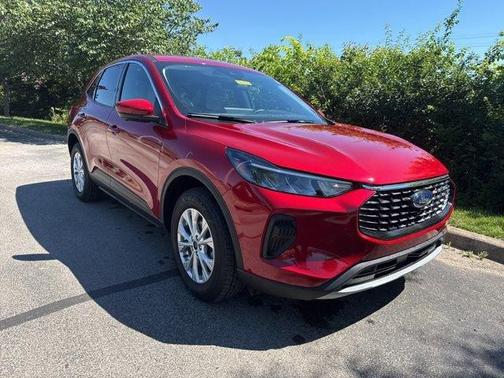 Rapid Red Metallic Tinted Clearcoat 2023 Ford Escape Active