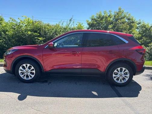 Rapid Red Metallic Tinted Clearcoat 2023 Ford Escape Active