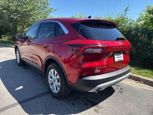 Rapid Red Metallic Tinted Clearcoat 2023 Ford Escape Active