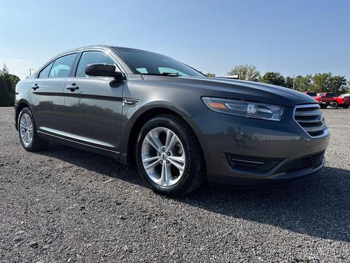 Magnetic Metallic 2015 Ford Taurus SEL