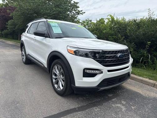 Star White 2022 Ford Explorer XLT