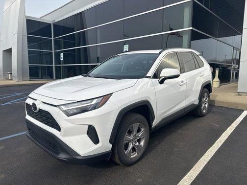 2022 Toyota RAV4 XLE