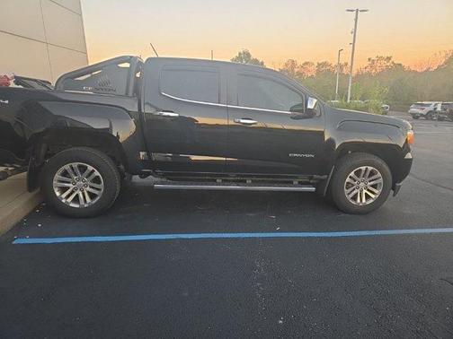 Onyx Black 2017 GMC Canyon SLT