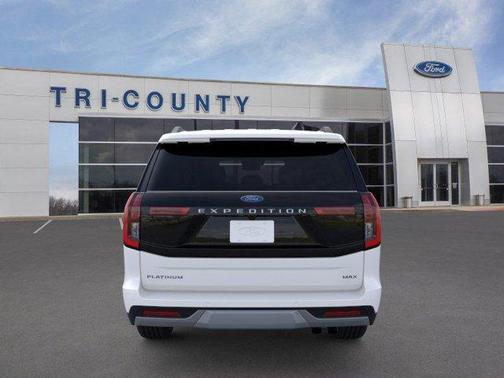 Star White 2026 Ford Expedition Max Platinum
