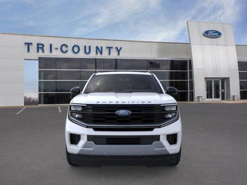 Star White 2026 Ford Expedition Max Platinum