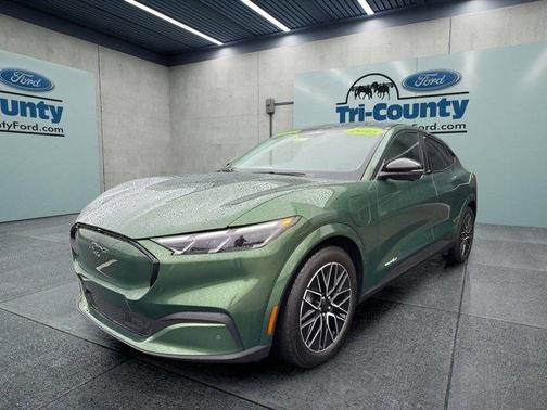 Eruption Green Metallic 2025 Ford Mustang Mach-E Premium